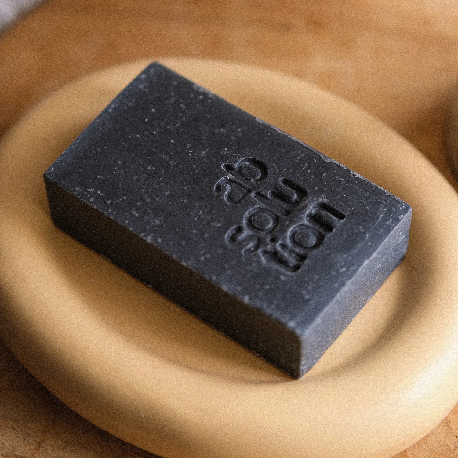 Absolution Le Savon Noir savon solide charbon