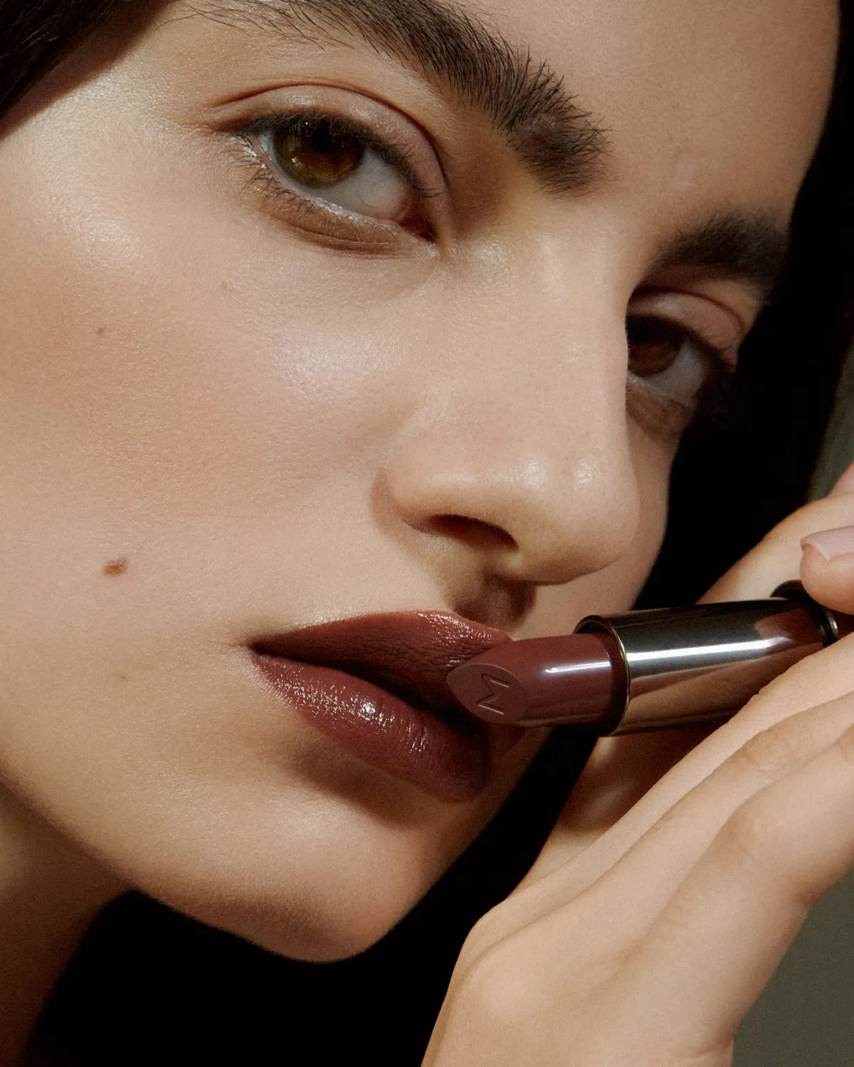 Mádara Satin Shine Flattery 501 rouge à lèvres 3,8 g satiné