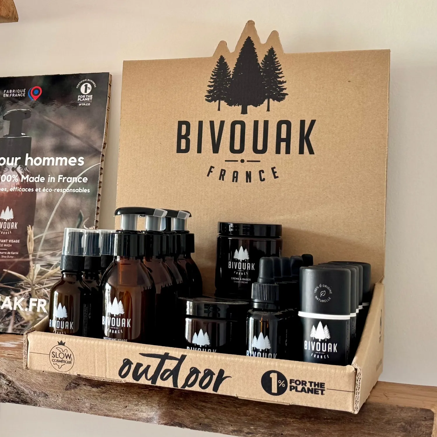 Bivouak Présentoir support carton 27x21x35cm boutique