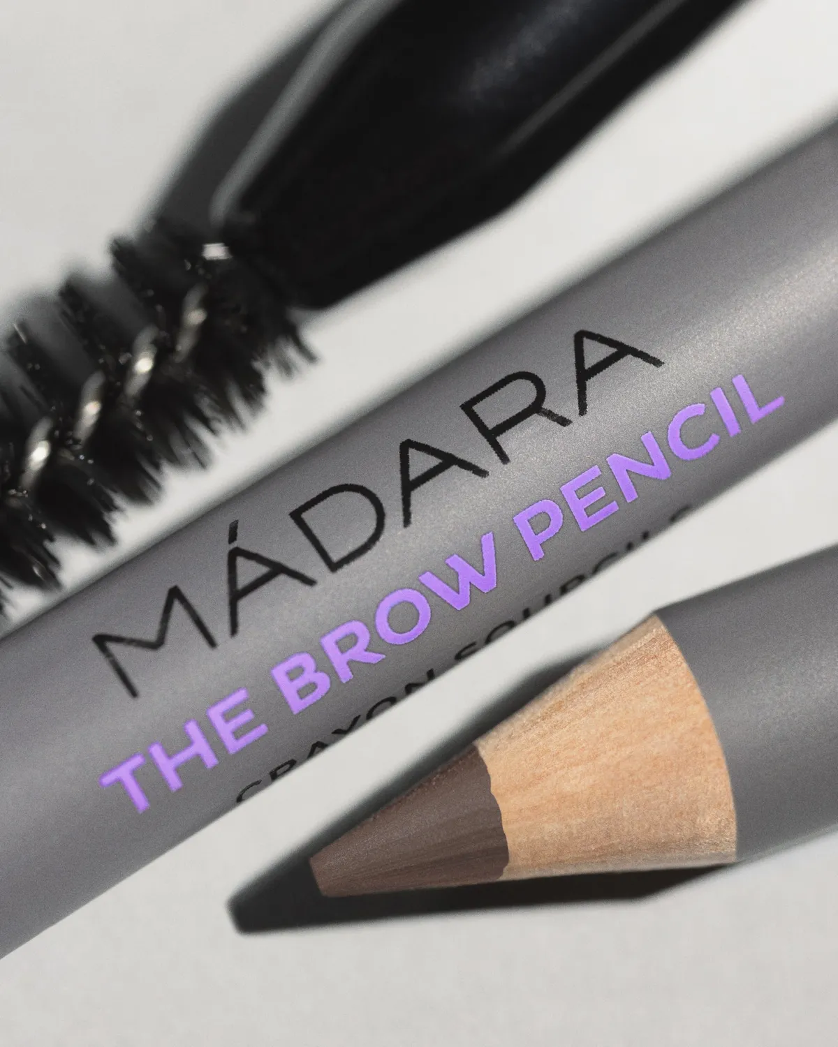 Mádara The Brow Pencil crayon sourcils 1g brun clair