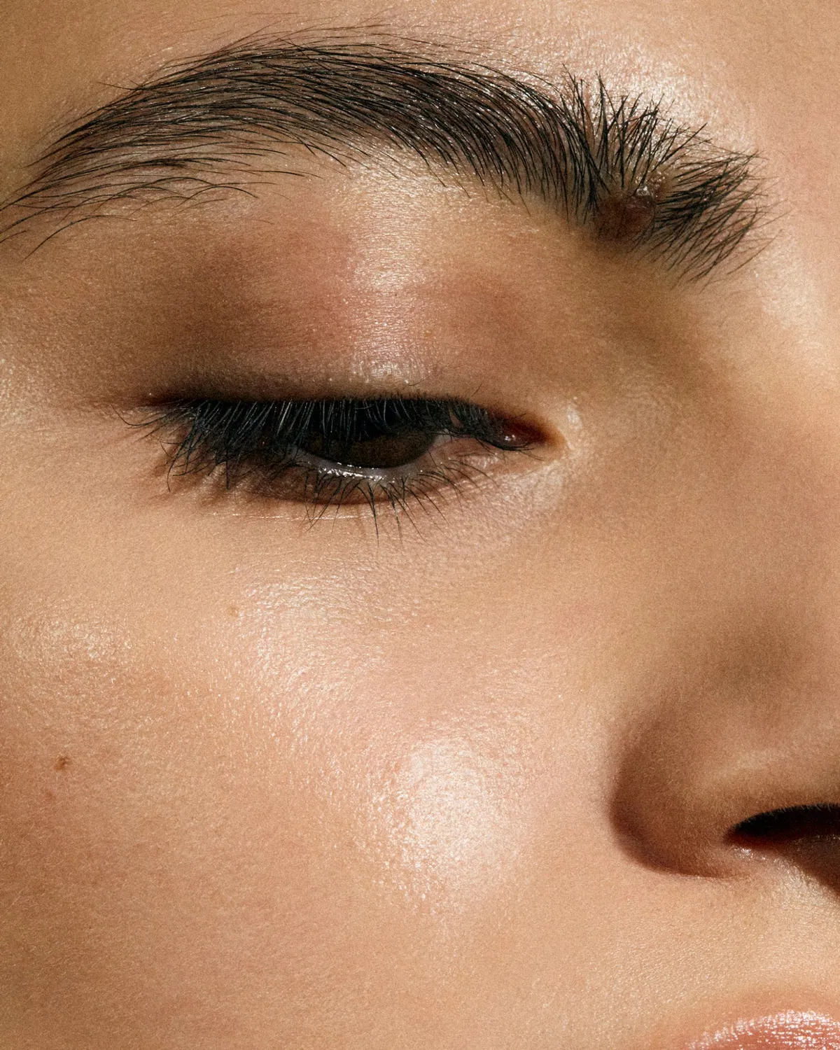 Mádara The Brow Pencil crayon sourcils 1g brun clair