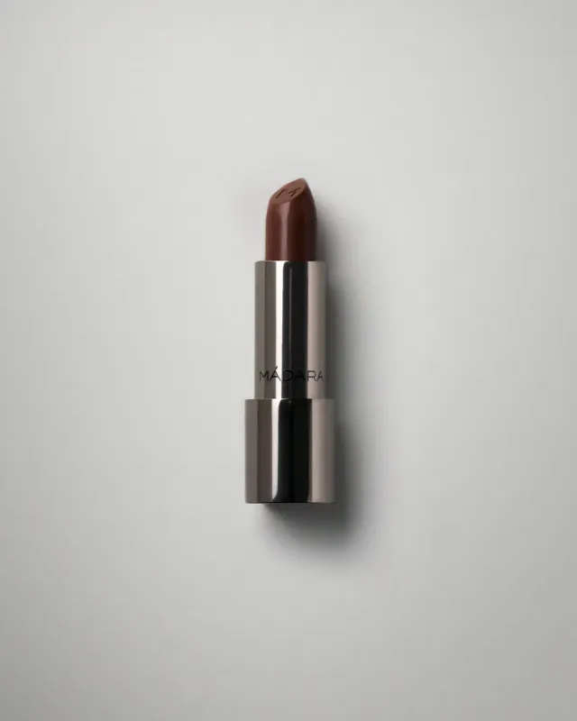 Mádara Satin Shine Flattery 501 rouge à lèvres 3,8 g satiné