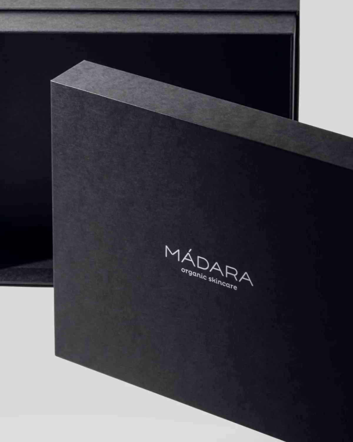 Mádara Gift Box boîte cadeau 24,5 cm carton rigide