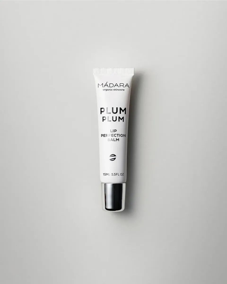 Mádara Plum Plum Lip Perfection baume à lèvres 15 ml prune
