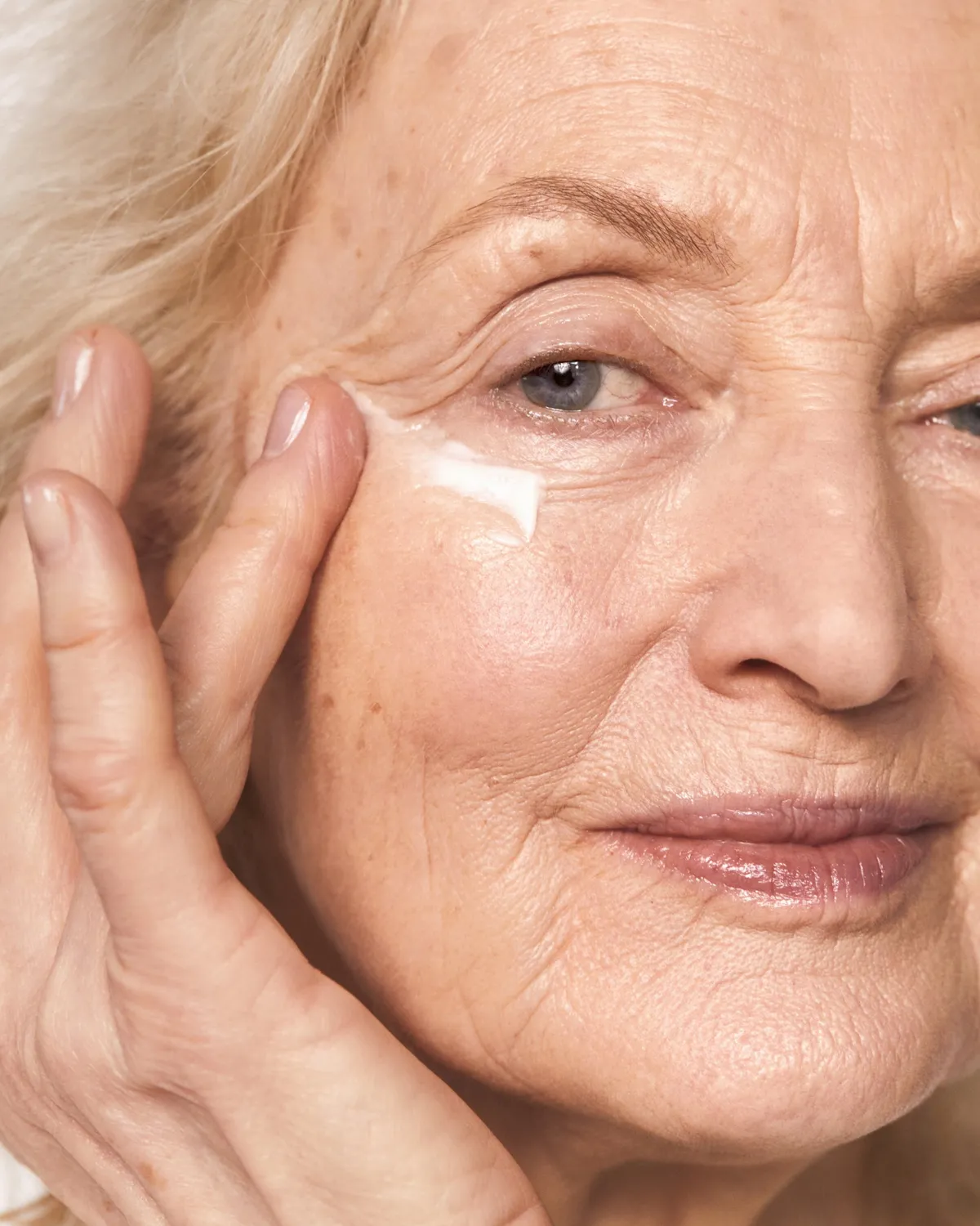 Mádara Age Pro Contour Wrinkle crème yeux échantillon lift