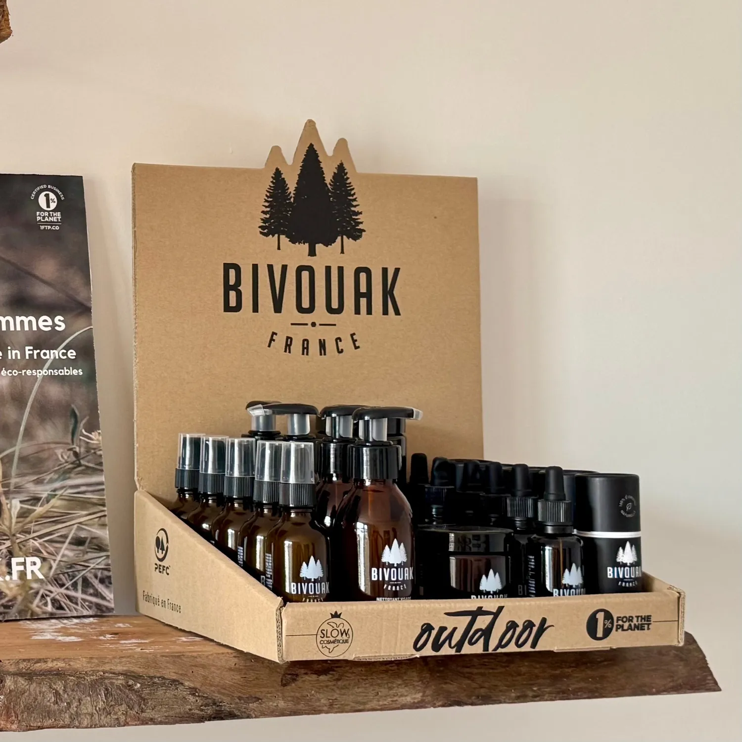 Bivouak Présentoir support carton 27x21x35cm boutique
