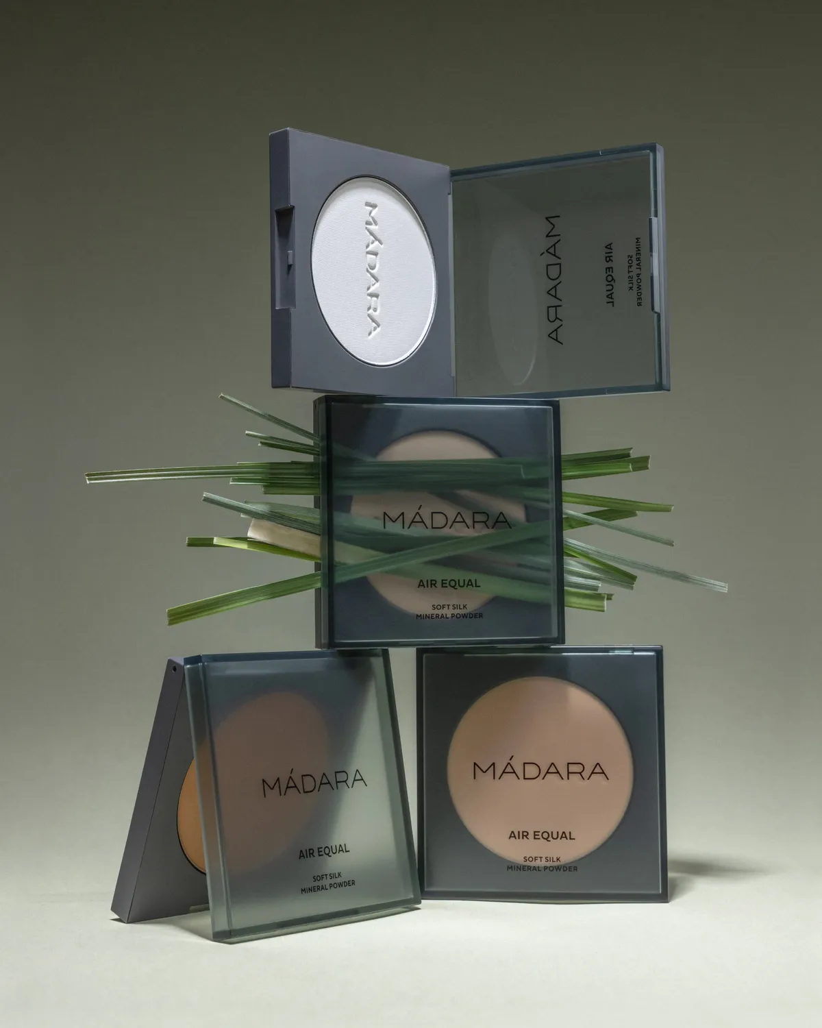 Mádara Soft Silk poudre minérale 9 g matifiant naturel