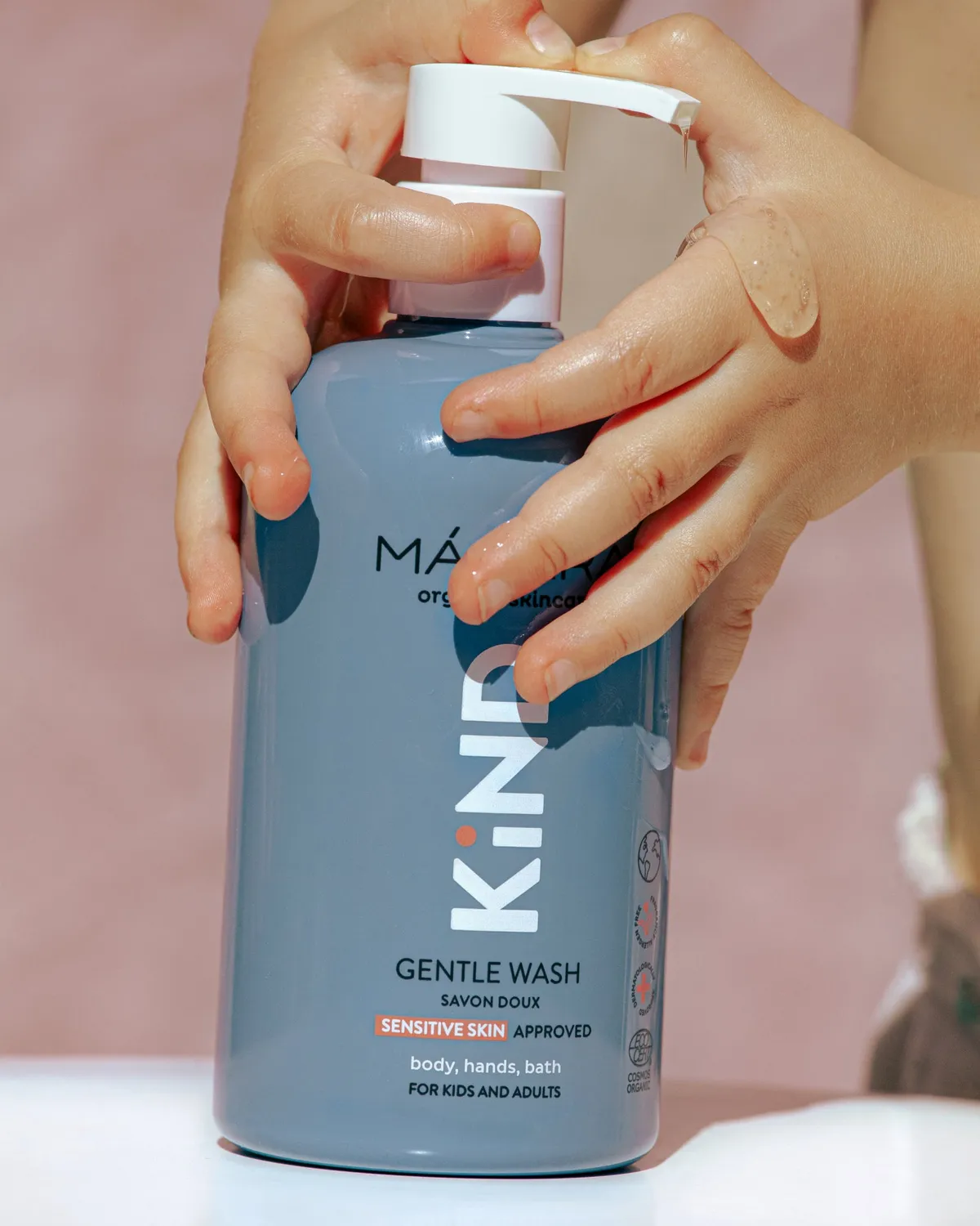 Mádara KIND Gentle Wash gel lavant doux famille 390 ml