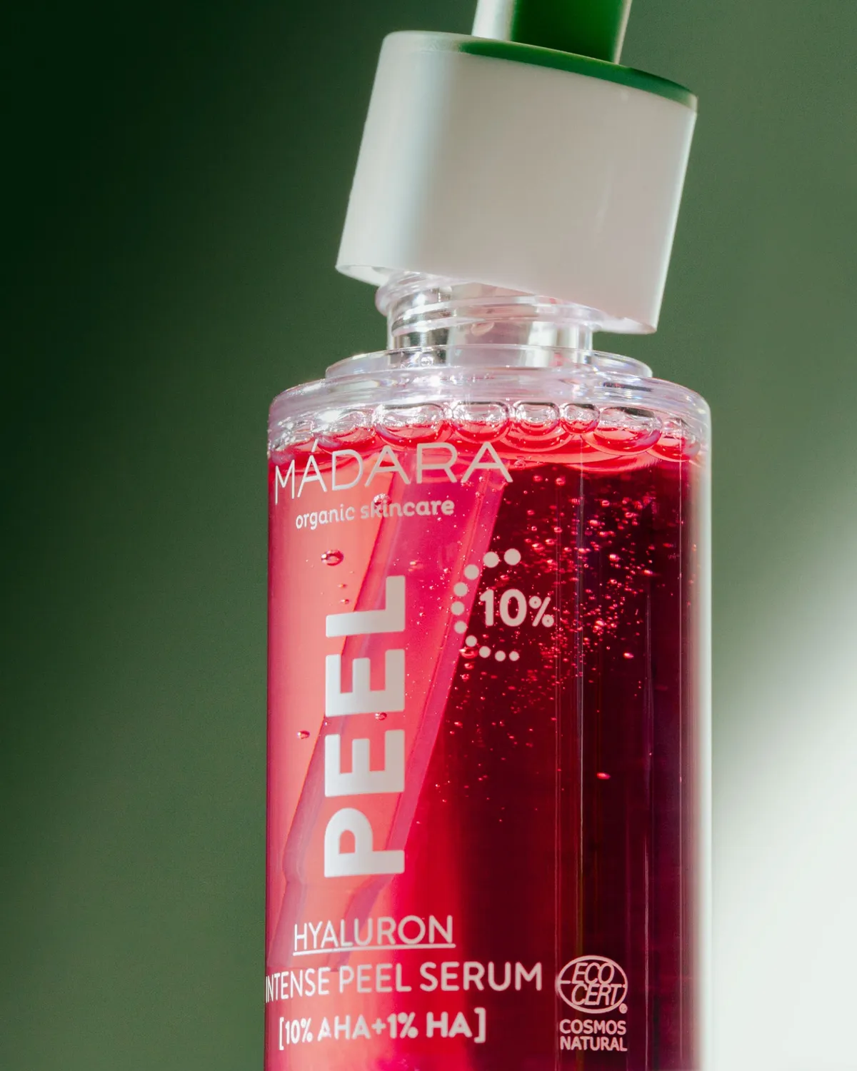 Mádara Hyaluron Intense Peel sérum nuit échantillon éclat